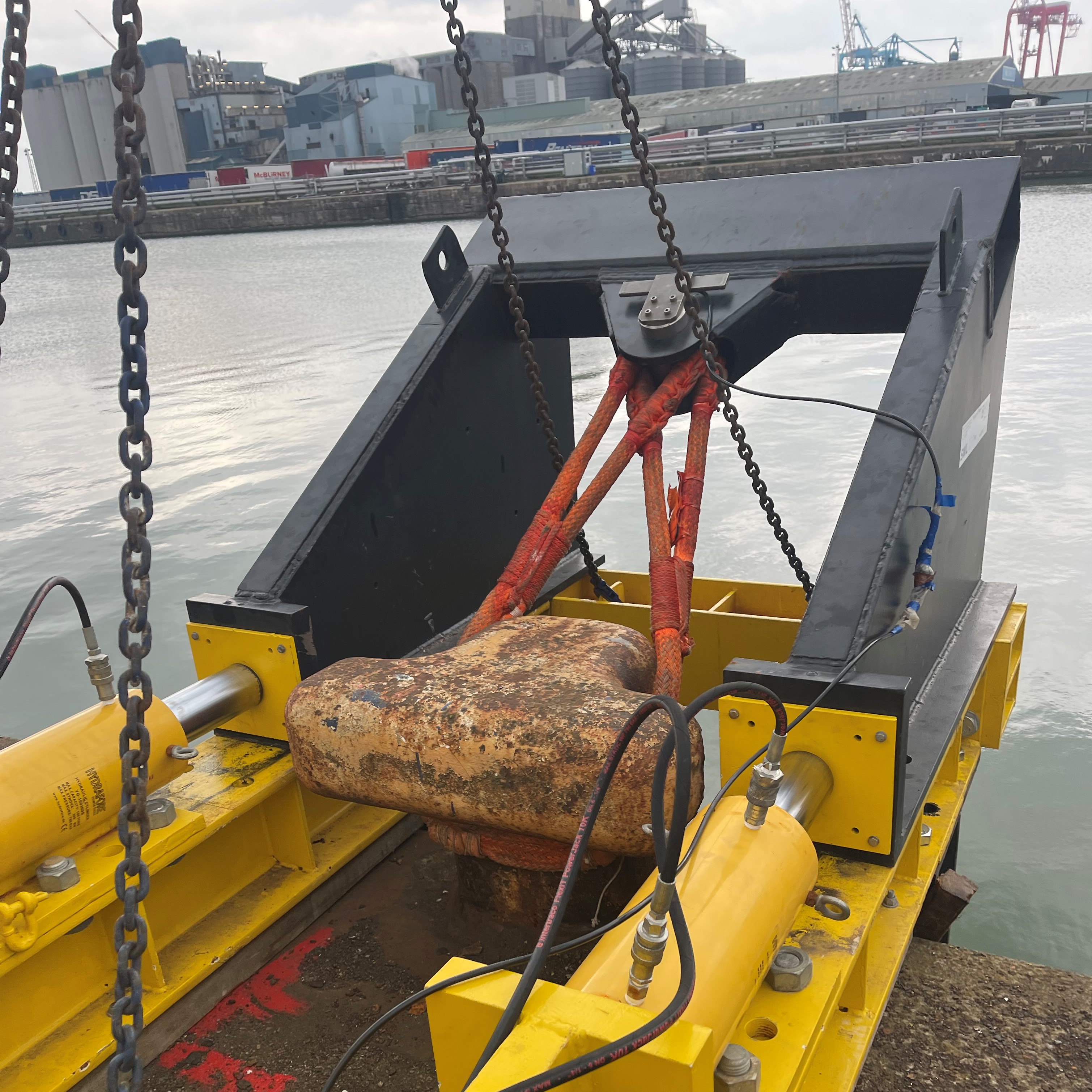 Bollard Testing On The Mersey